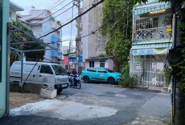 Bán Nhà HXT Nguyễn Văn Đậu, Rộng 4.5m, 2PN, Nhà Mới Ở Ngay Nhỉnh 4 Tỉ